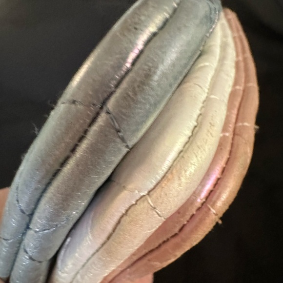 AMAZING π Chanel 3 Piece Detachable Metallic O case - Picture 6 of 16